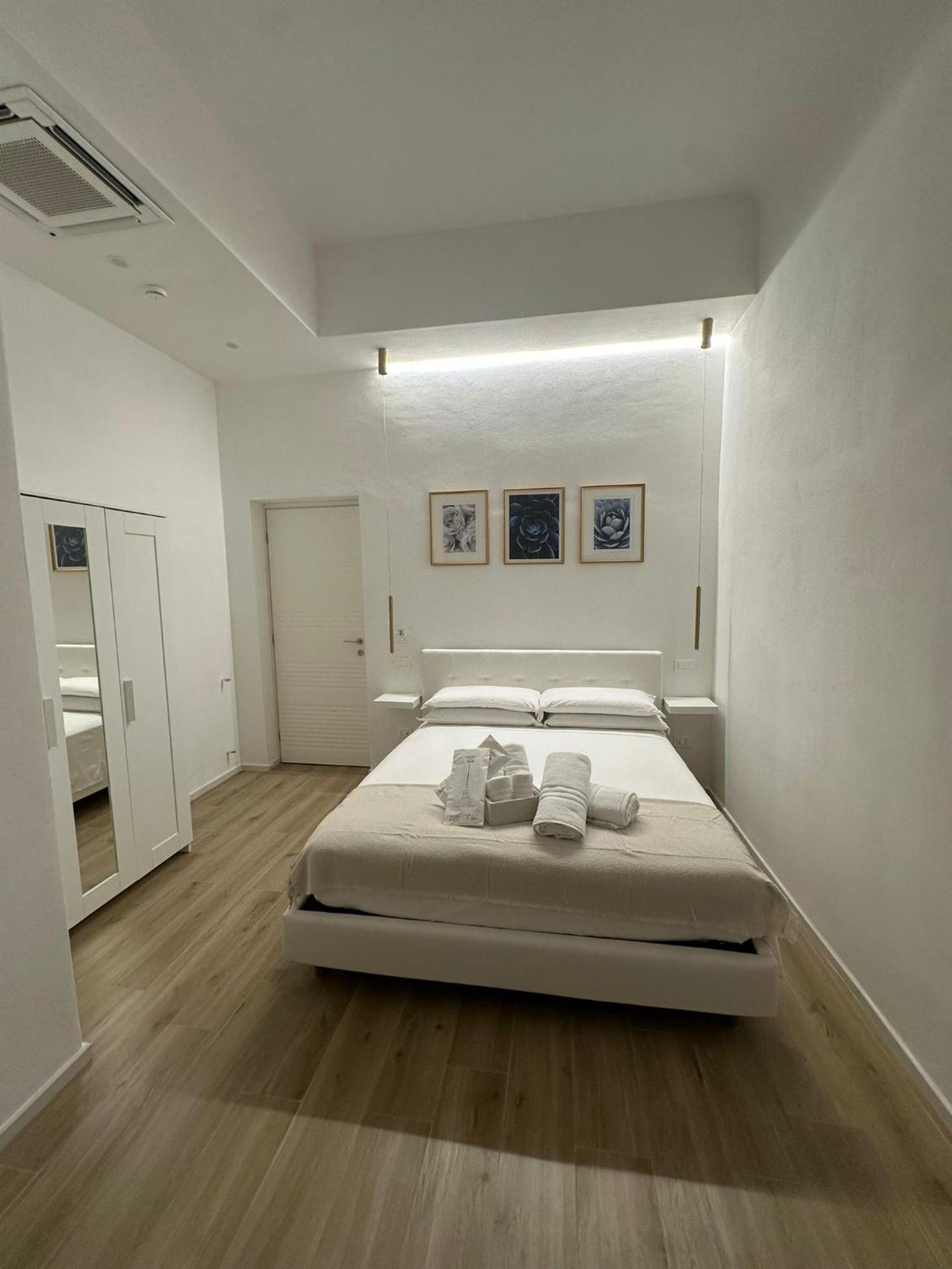 Center Rooms La Spezia Exterior foto